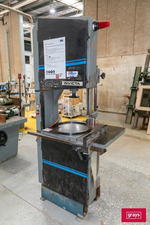 Invicta Vertical Band Saw