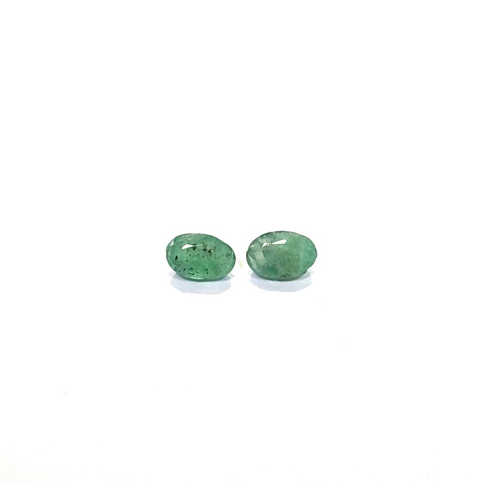 0.75 Ct - 2 Pcs Emerald