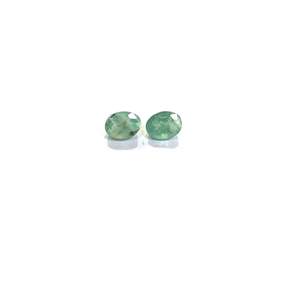 0.46 Ct - 2 Pcs Emerald