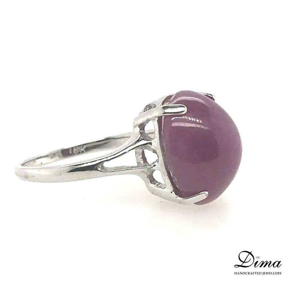 One ladies - 18ct White gold Solitaire ring