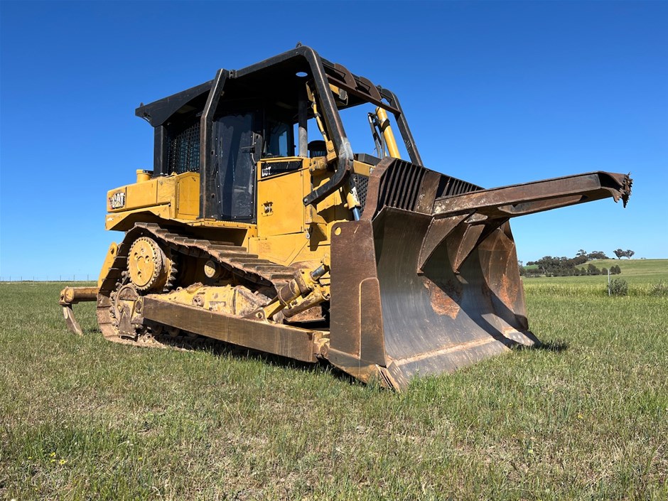 For Immediate Sale - 2021 Caterpillar D6T Crawler Dozer