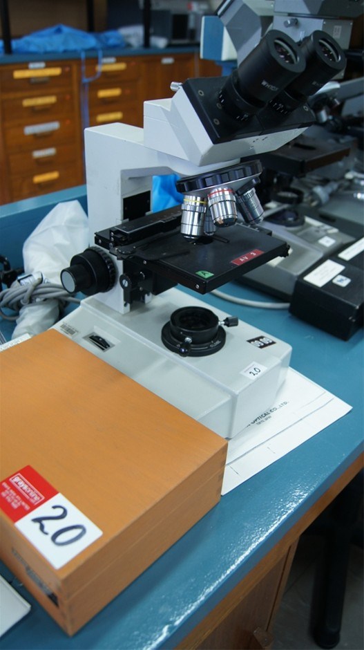 Microscope: Kyowa Medilux-12 Series; Twin WF10x eyepieces, 5 socket rotatin  Auction (0020-5008409) | Grays Australia