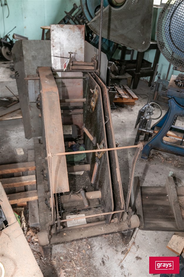 Thomac Electric Drive Decoiler