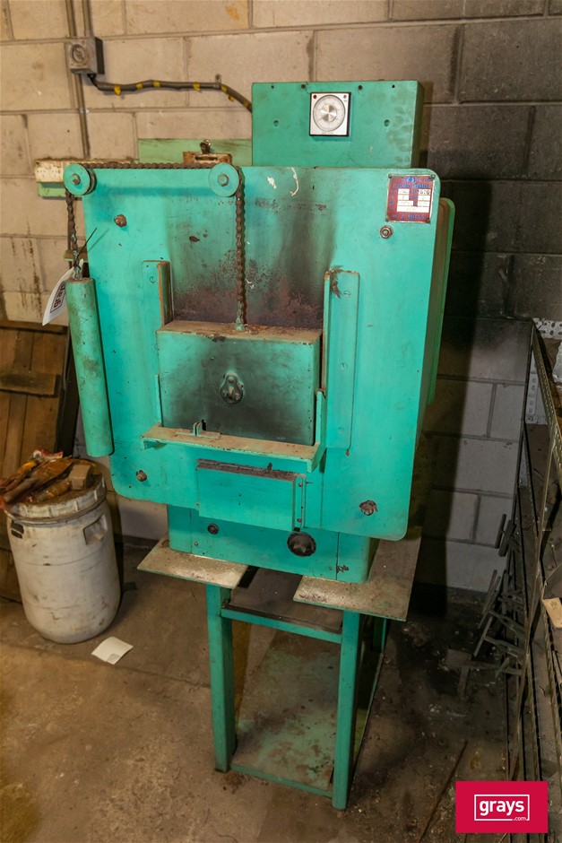 Mills HSR Electric Furnace on Stand