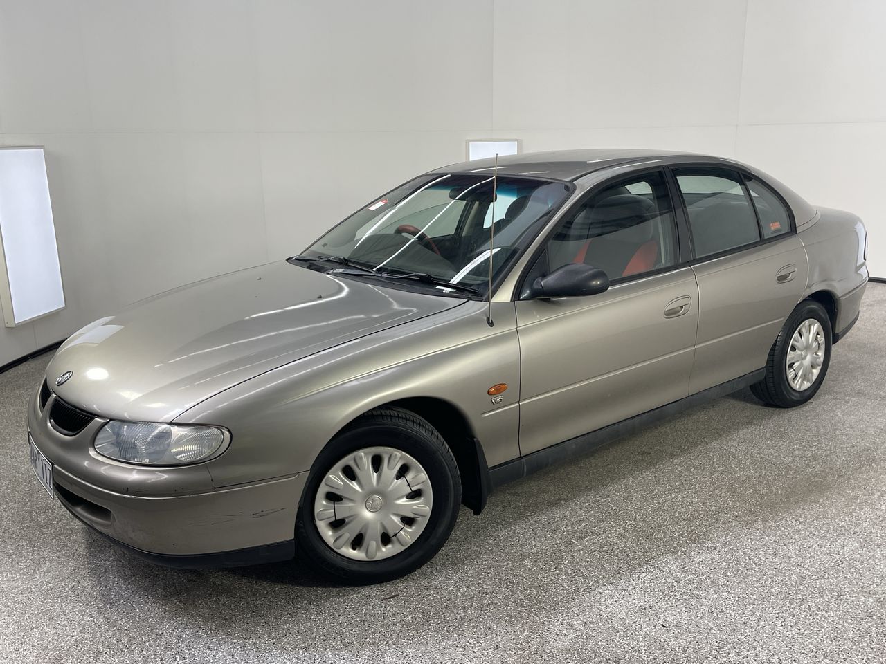 Core||19SOUTHM - 1998 Holden Commodore Executive VT Automatic Sedan