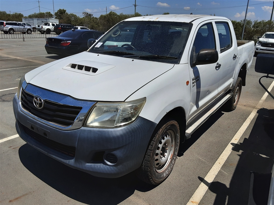 Toyota Hilux 4X4 SR KUN26R Turbo Diesel Manual Crew Cab Chassis