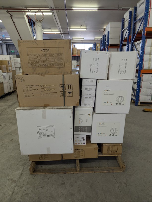 Pallet of Mixed Lighting - Pendants, LED Lighting and more Auction ...