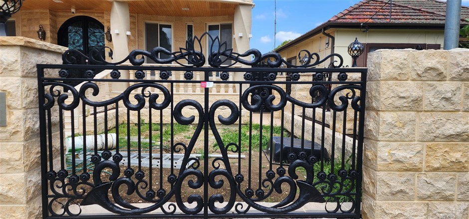 Hardware Products & Accessories Stock Clearance