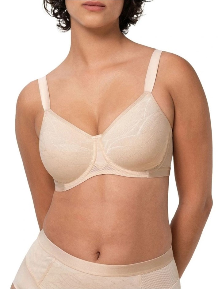 TRIUMPH Airy Sensation Minimiser Bra, Size 14, Nude Beige 
  Buyers Note -