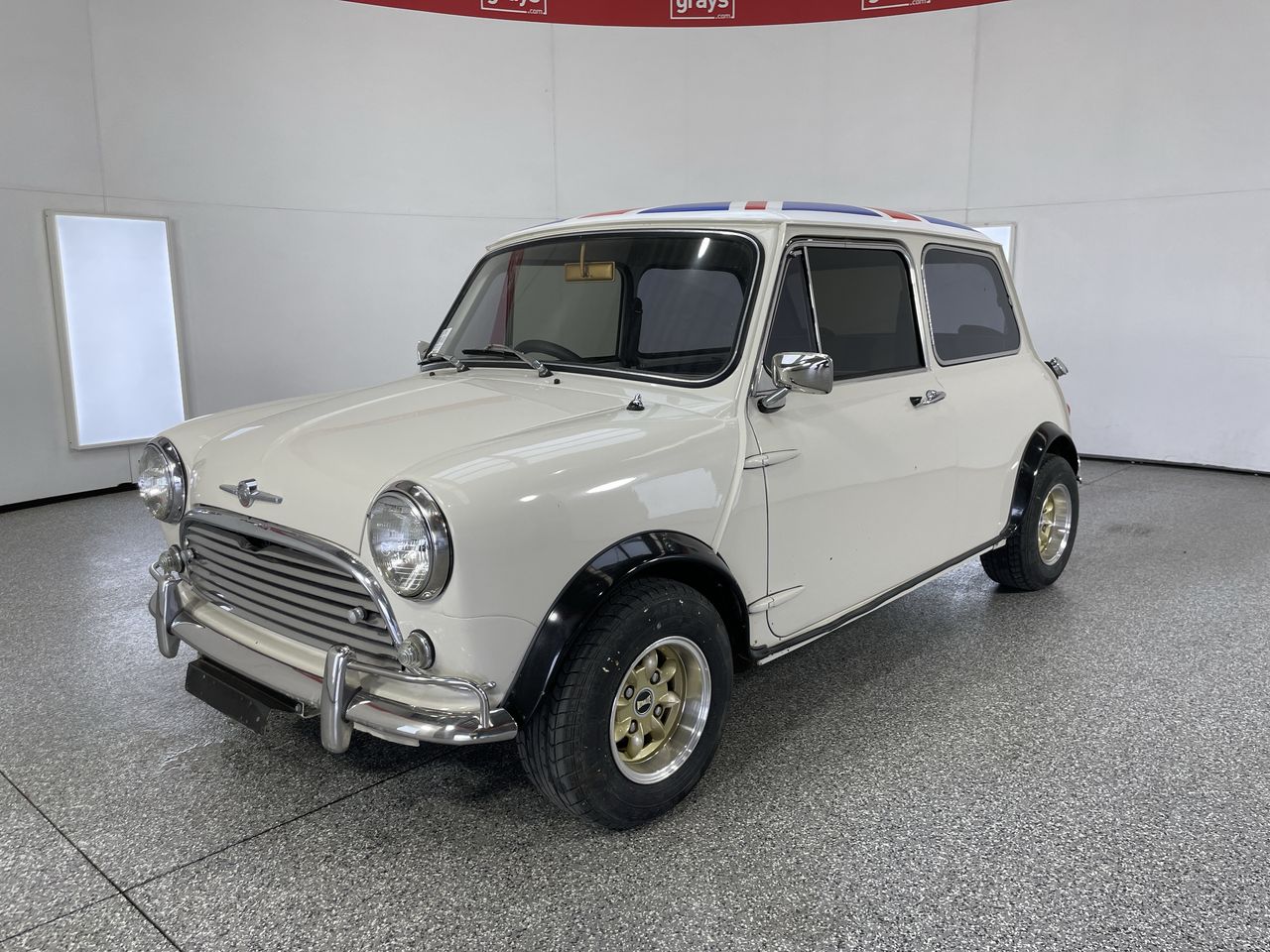 Mini Deluxe Manual Coupe