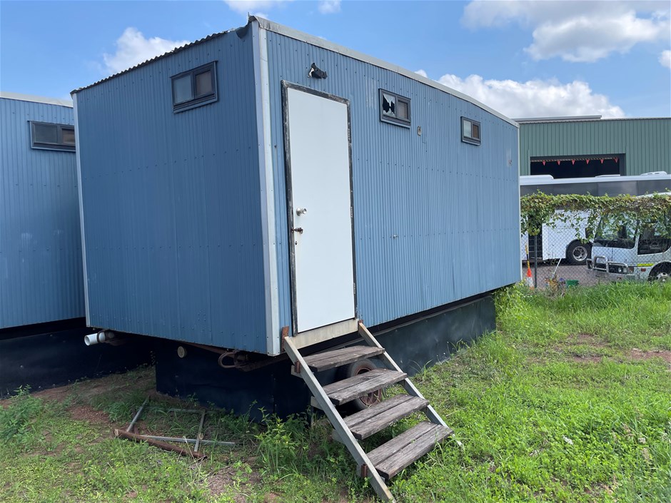 Unreserved Warehouse Clearance