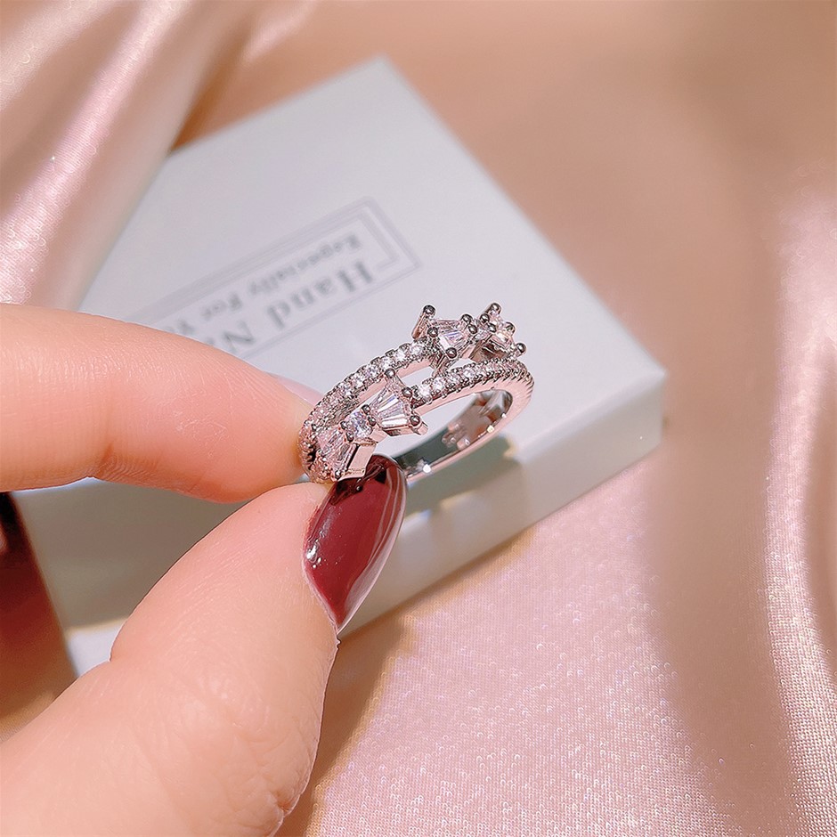 Elegant 18K Triple White Gold plated Lab Simulated Diamond Ring Size 7