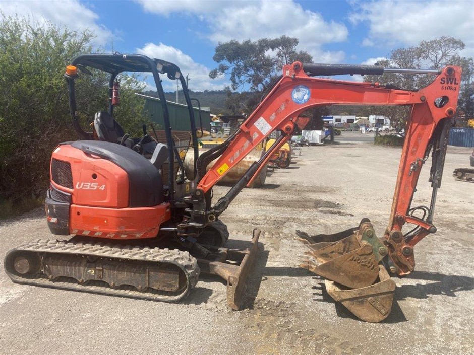 Earthmoving, Trucks, Trailers & Tanks