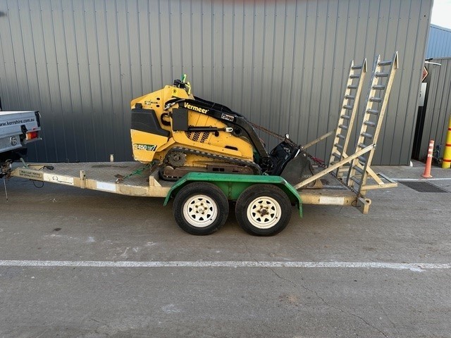 2021 Vermeer Mini Loader & 2012 Plant Trailer Tandem