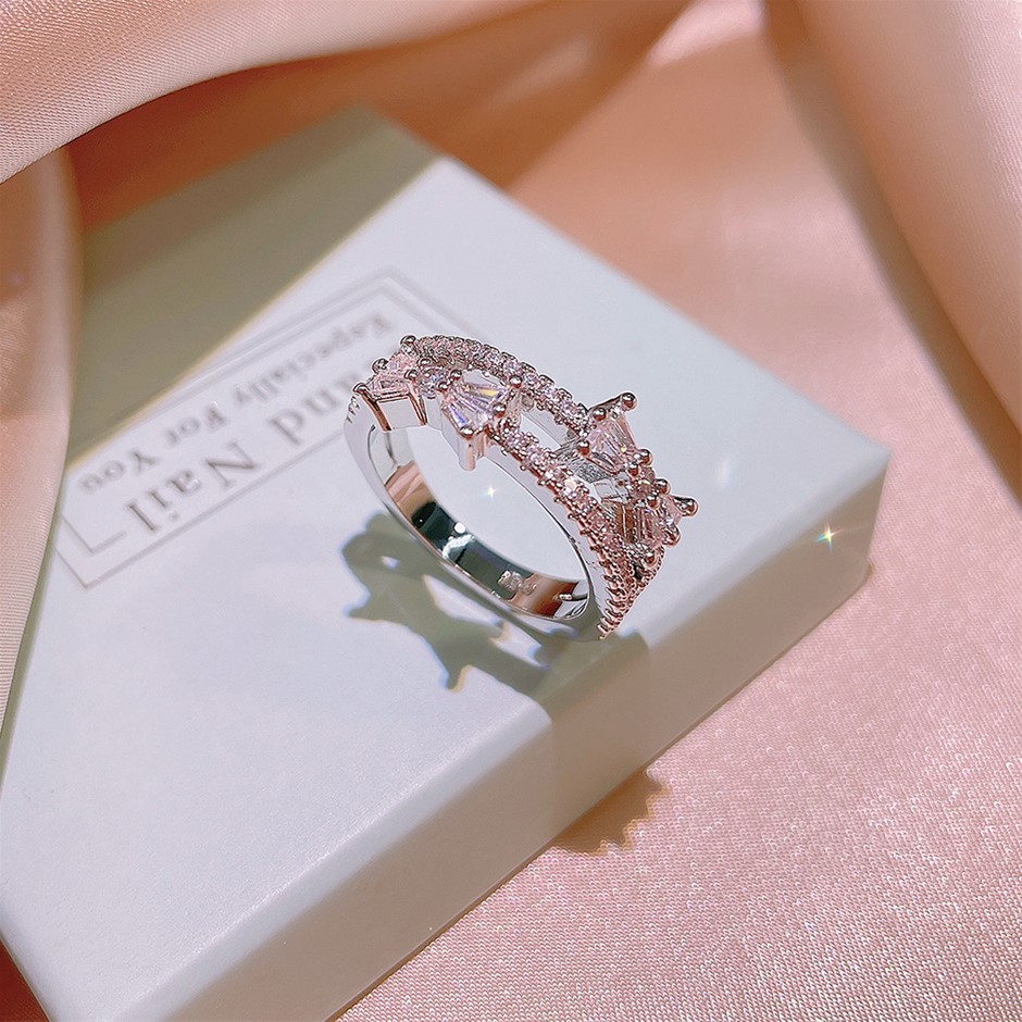 Elegant 18K Triple White Gold plated Lab Simulated Diamond