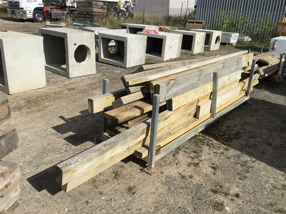 A Large Quantity of Assorted Timber Planks Auction (0024-3031669 ...