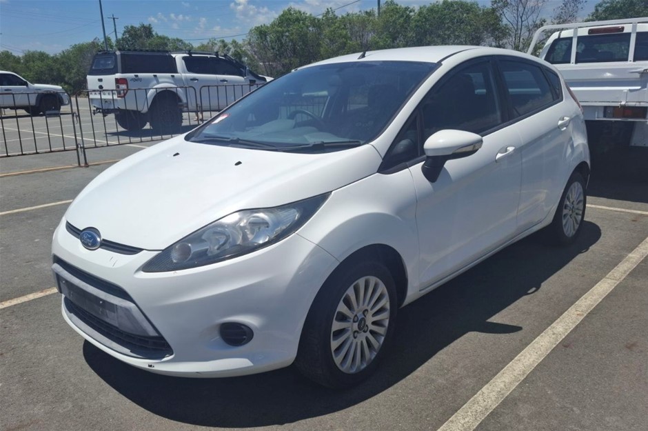 2010 Ford Fiesta LX WT Manual Hatchback