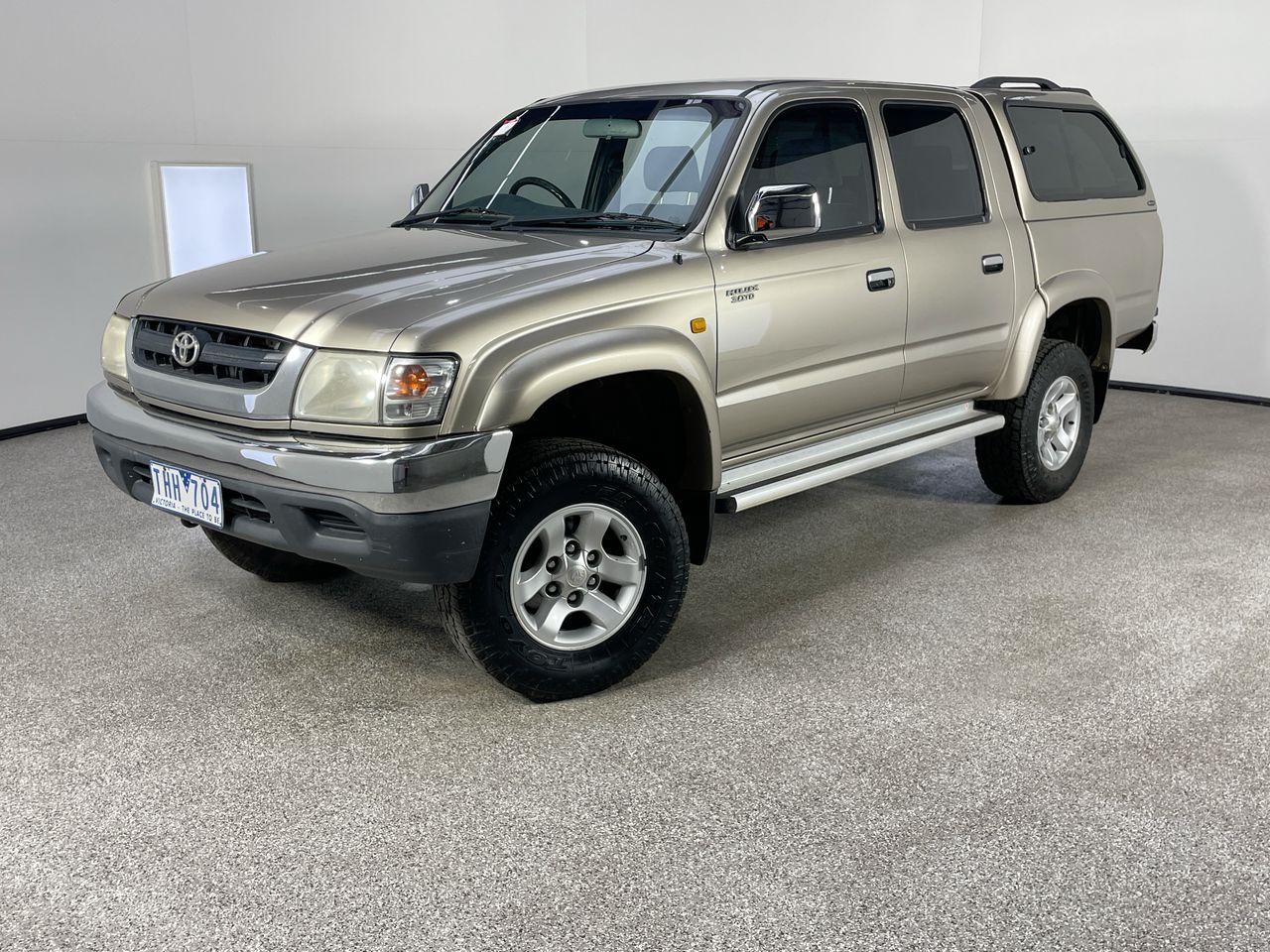 Toyota Hilux (4x4) Turbo Diesel Manual Dual Cab