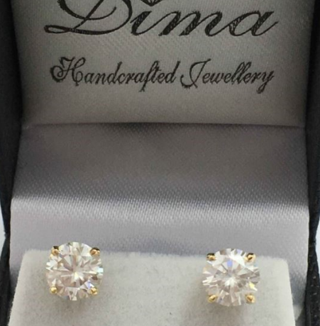 9ct Yellow Gold, 5.18ct Moissanite Earring