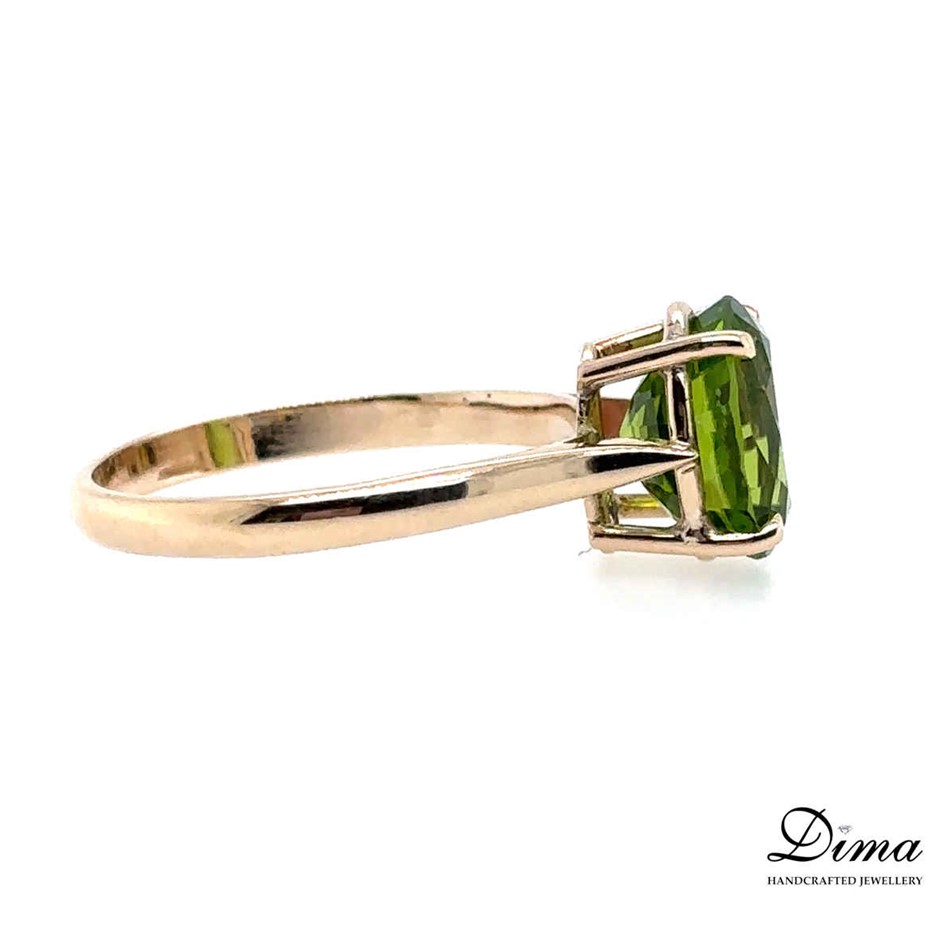 9K Yellow Gold Peridot Ring