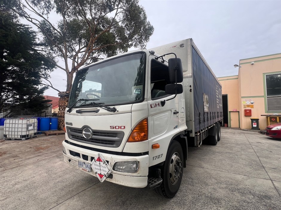 2009 Hino Curtainside Truck, Warehouse Equipment Clearance
