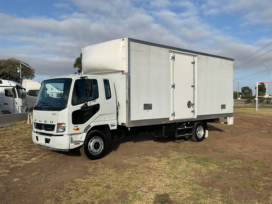 2023 Mitsubishi Fighter 1224 4 x 2 Pantech Truck