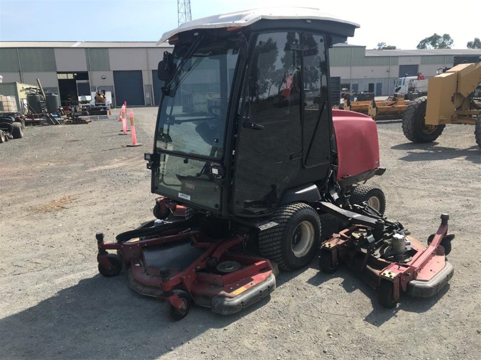 Council Auction - Toro Mowers and Aggregate Spreader Boxes