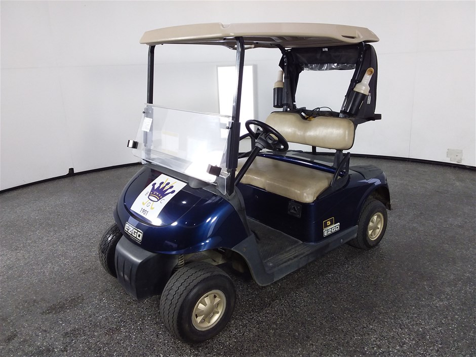 <p>Ezgo golf cart</p>