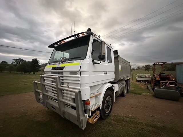 1983 Scania R112M-6x4 Tipper Truck Auction (0002-5059423) | Grays Australia