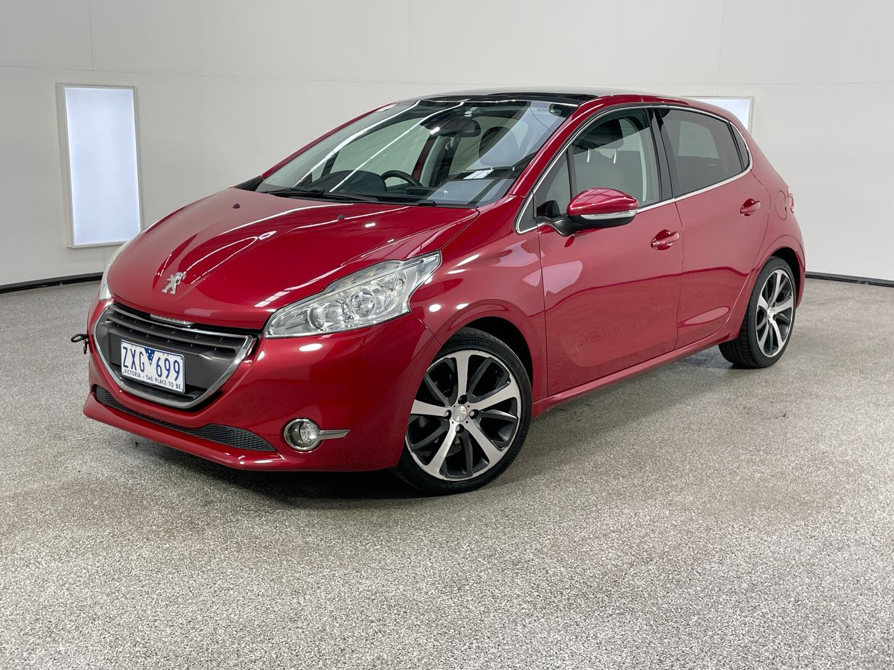 2013 Peugeot 208 ALLURE PREMIUM Automatic Hatchback