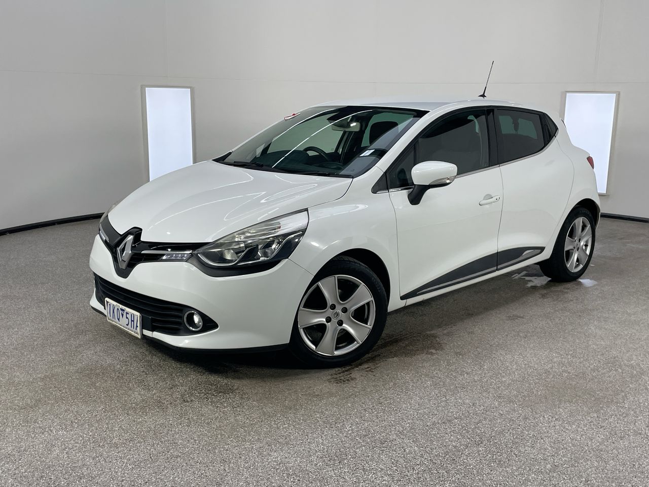 2013 Renault Clio Dynamique AUTOMATIC Hatchback