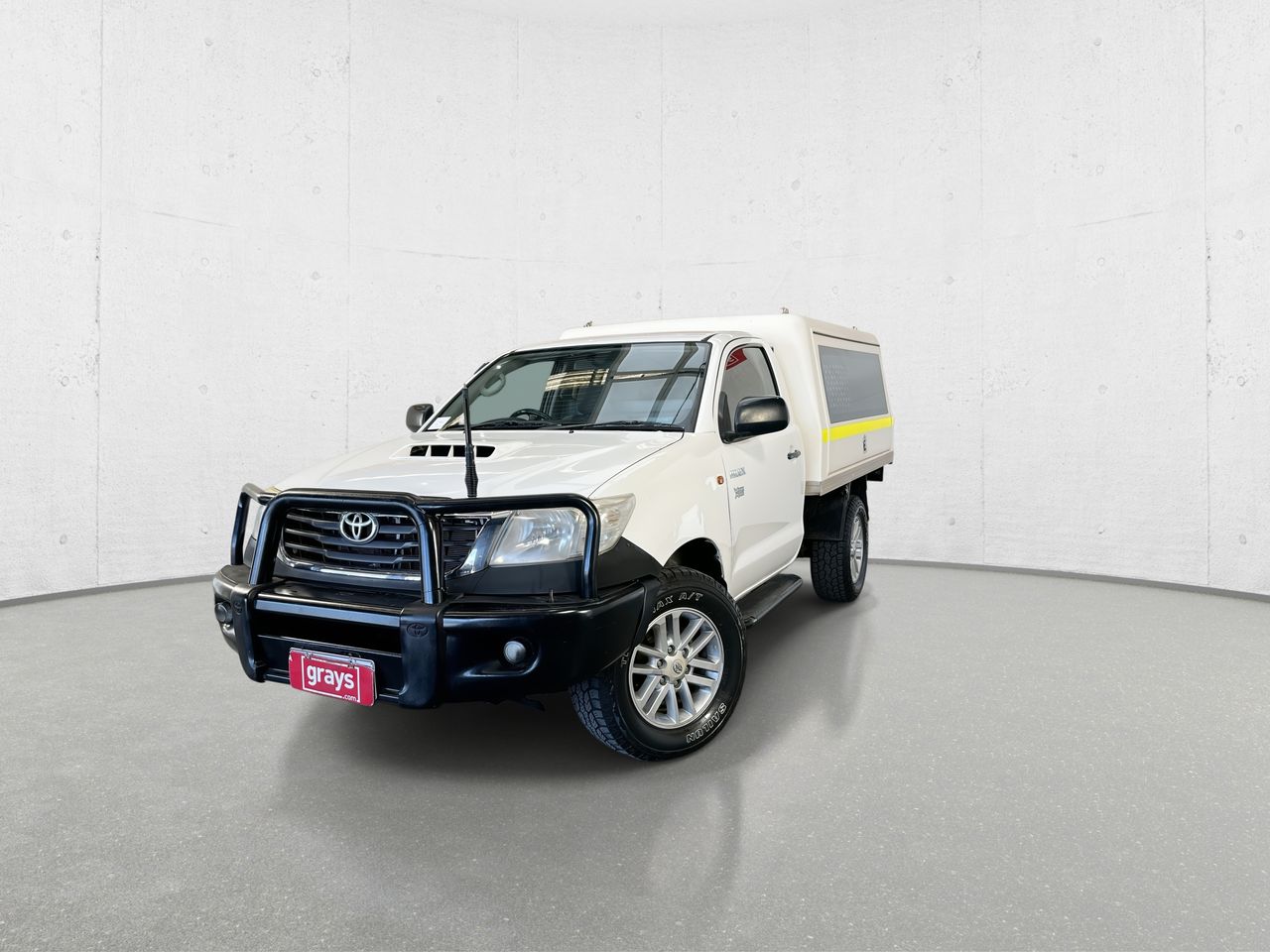 2014 Toyota Hilux SR T/D Manual C/Chassis (WOVR Written-off)