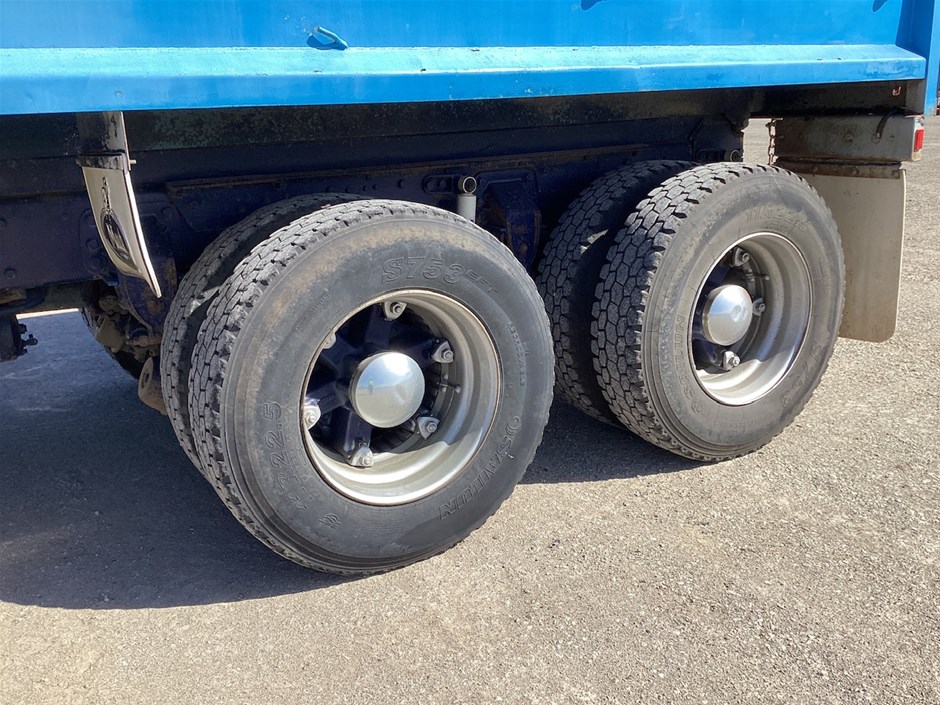 1995 FORD L9000 6 x 4 Tipper Truck Auction (0016-3033027