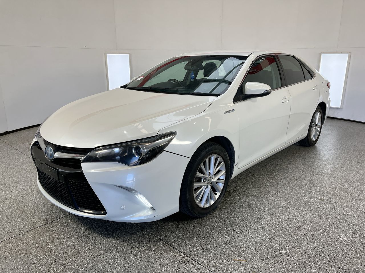 2016 Toyota Camry Atara SL Hybrid AVV50R CVT Sedan Auction (0001 ...