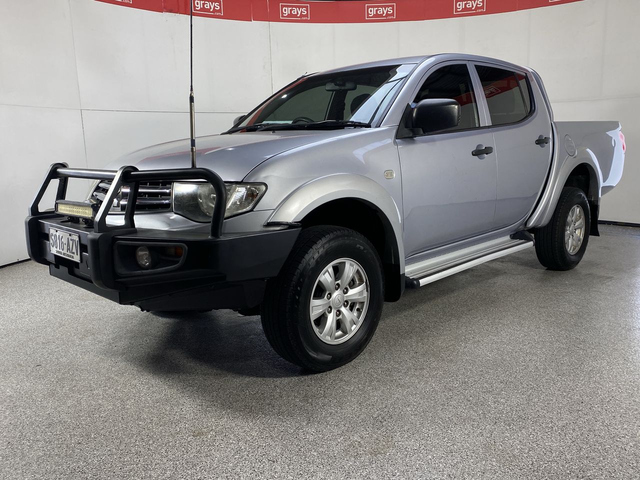 2014 Mitsubishi Triton GLX