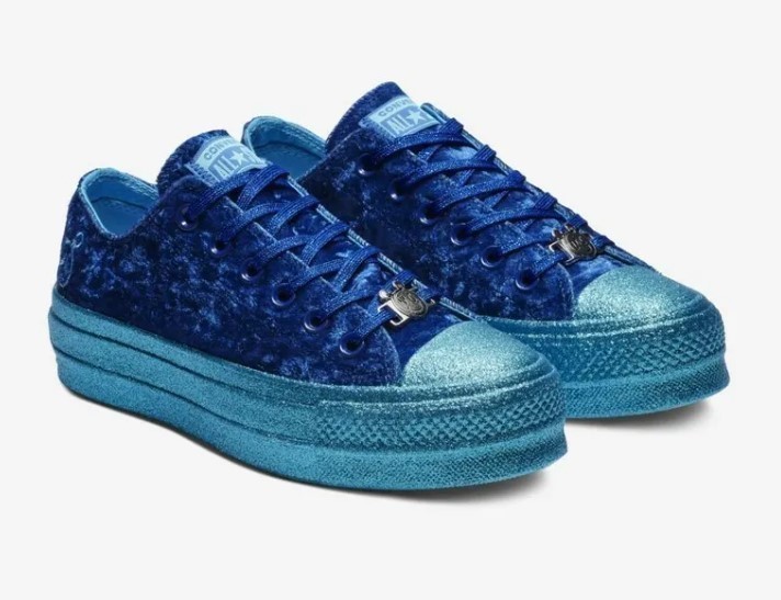 CONVERSE Womens Miley Cyrus x Chuck Taylor All Star Platform Ox, Gnarly Blu