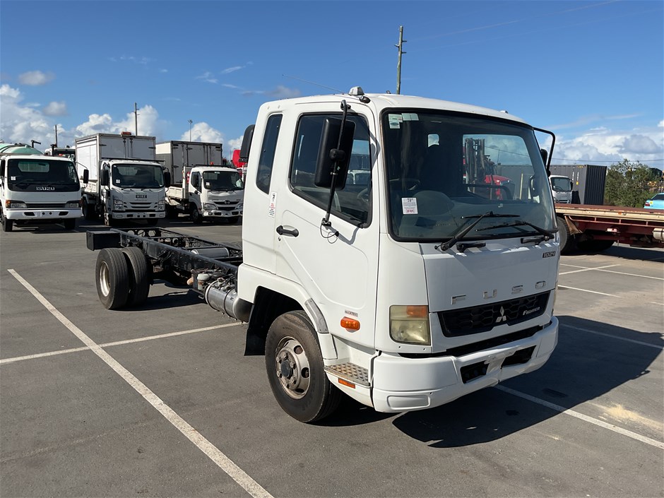 2016 Mitsubishi Fuso 4 x 2 Cab Chassis Truck