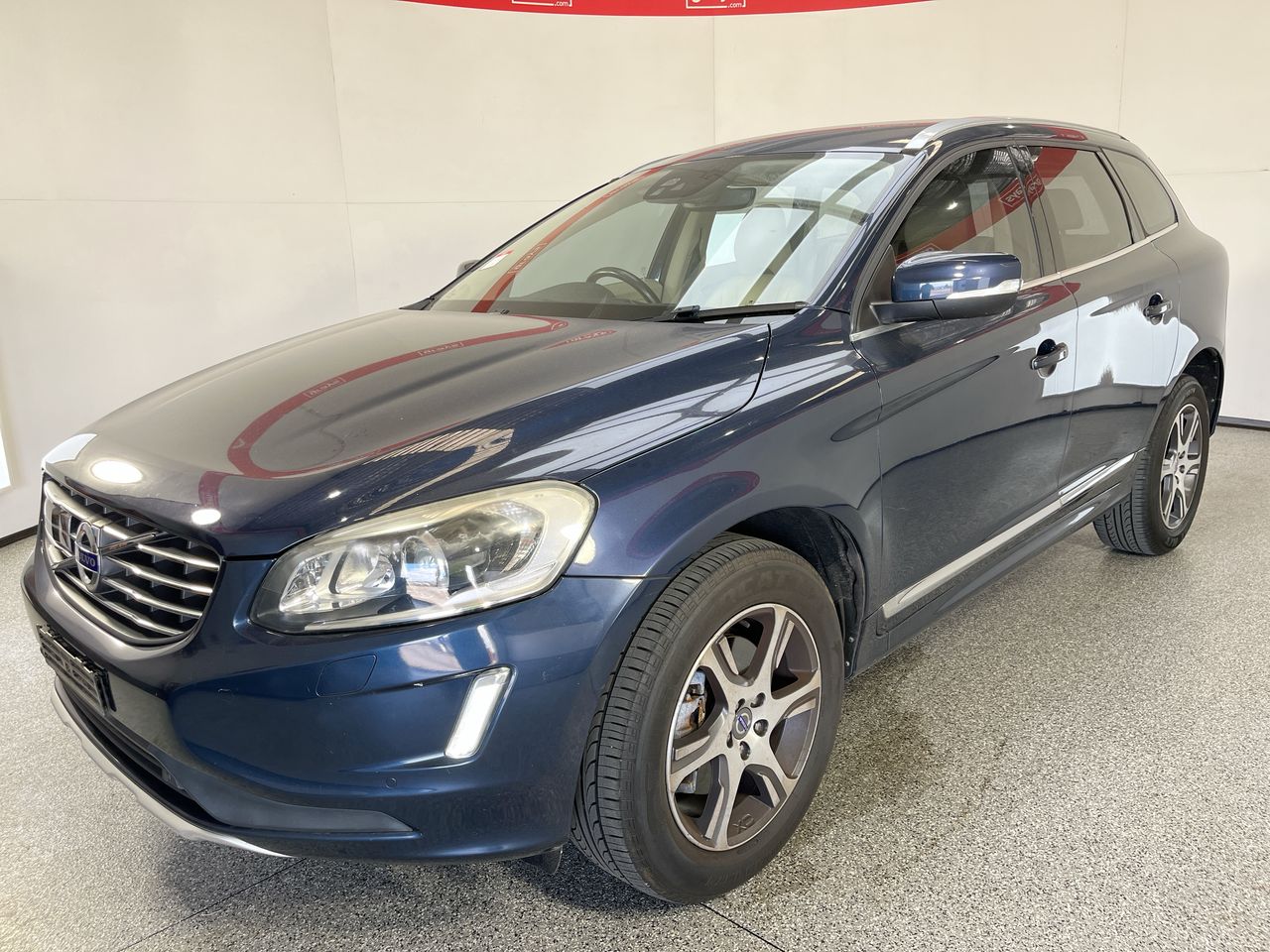 2014 Volvo XC60 T5 LUXURY Automatic - 8 Speed Wagon