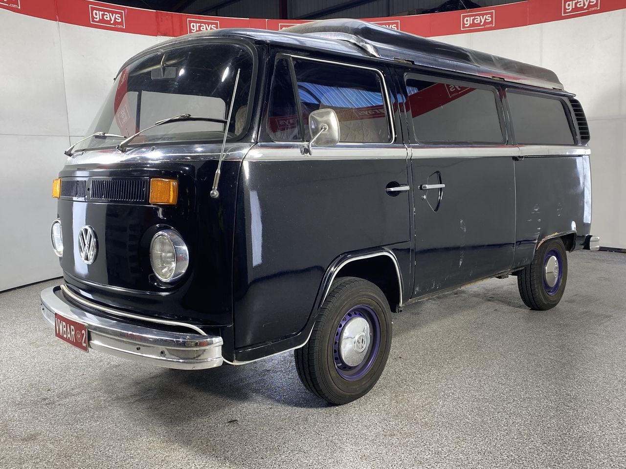 1974 VOLKSWAGEN KOMBI BAR/PARTY BUS Automatic VAN