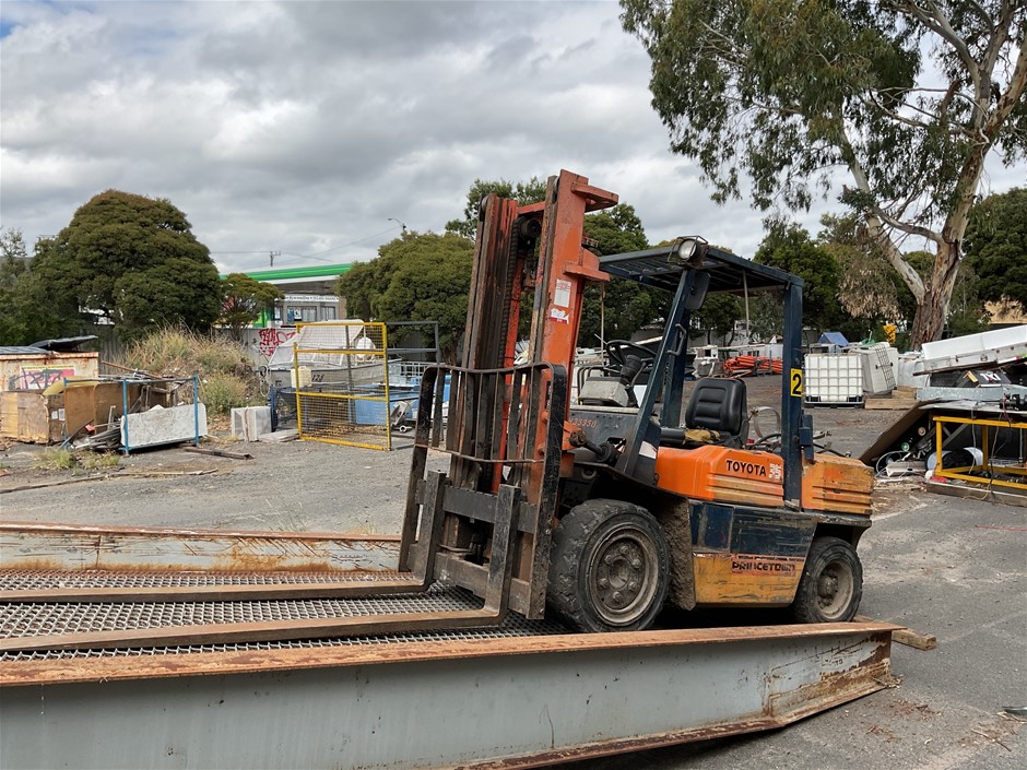 Forklifts, Fuel Tanks, Power Tools and More - VIC