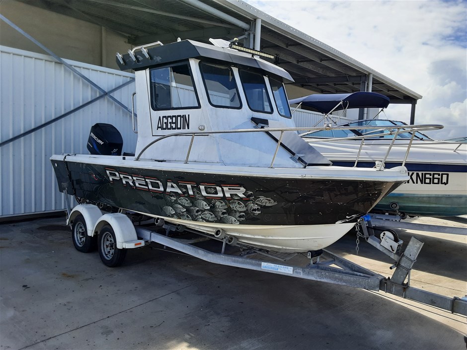 5.3m Half Cabin Boat