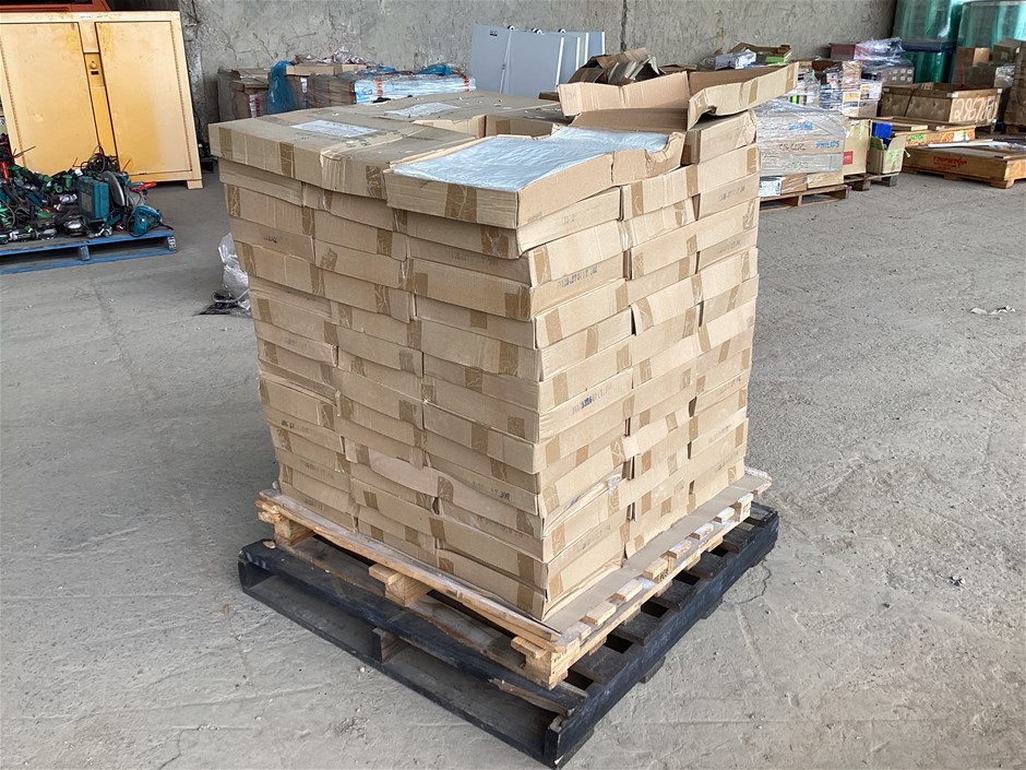 DPI Preformed Thermoplastic Pallet qty Auction (0064-7057597) | Grays ...