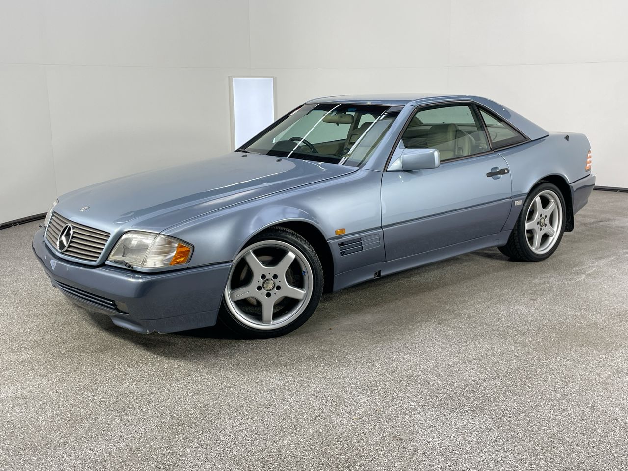 Mercedes Benz SL500 Automatic Coupe