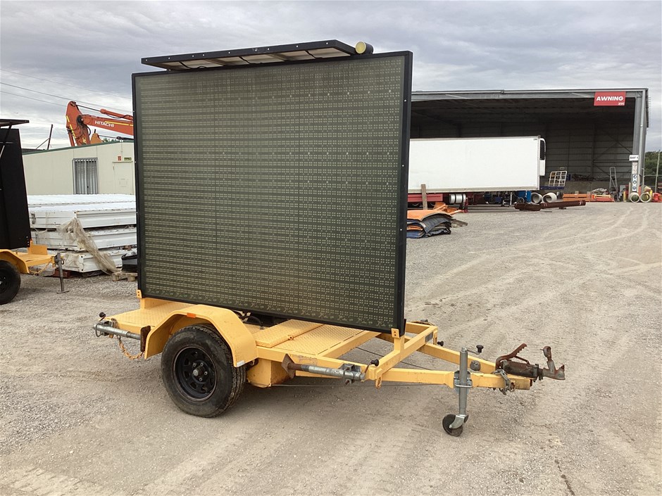 2009 Giga Signs VMS Board Unknown Single Box Trailer Auction (0002 ...