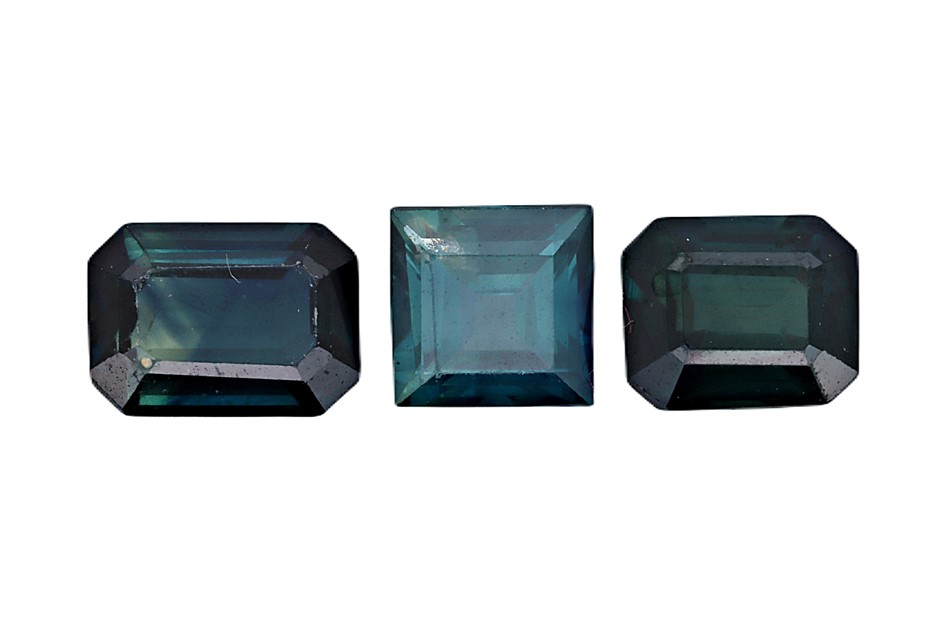 2.21 Carats Green Sapphire