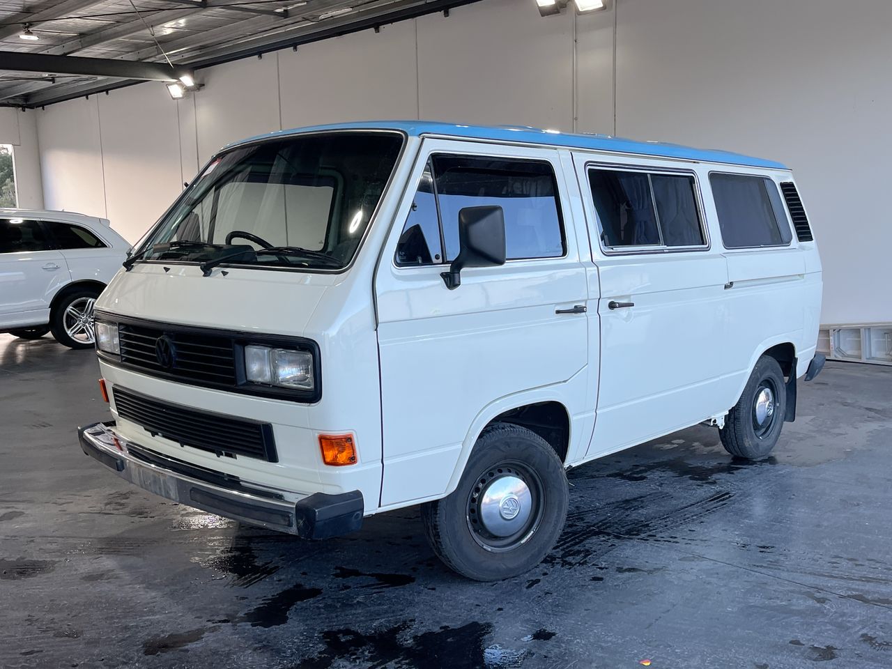 1991 Volkswagen Caravelle Automatic 7 Seats VAN