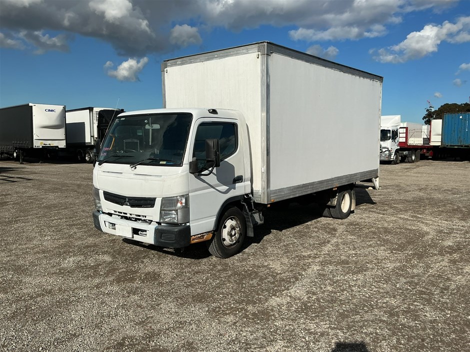 2013 Mitsubishi  Canter 4 x 2 Pantech Truck