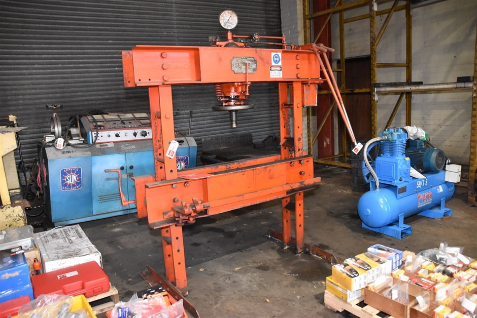 Servex Hydraulic Press