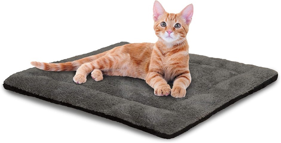 K&H Self-Warming Pet Bed Mat, 53.3x43.2x2.5cm, Grey/Black.