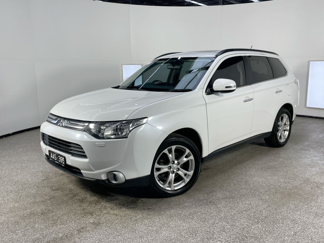2013 Mitsubishi Outlander ASPIRE 4WD ZJ T/D Auto 7 Seats Auction (0001 ...